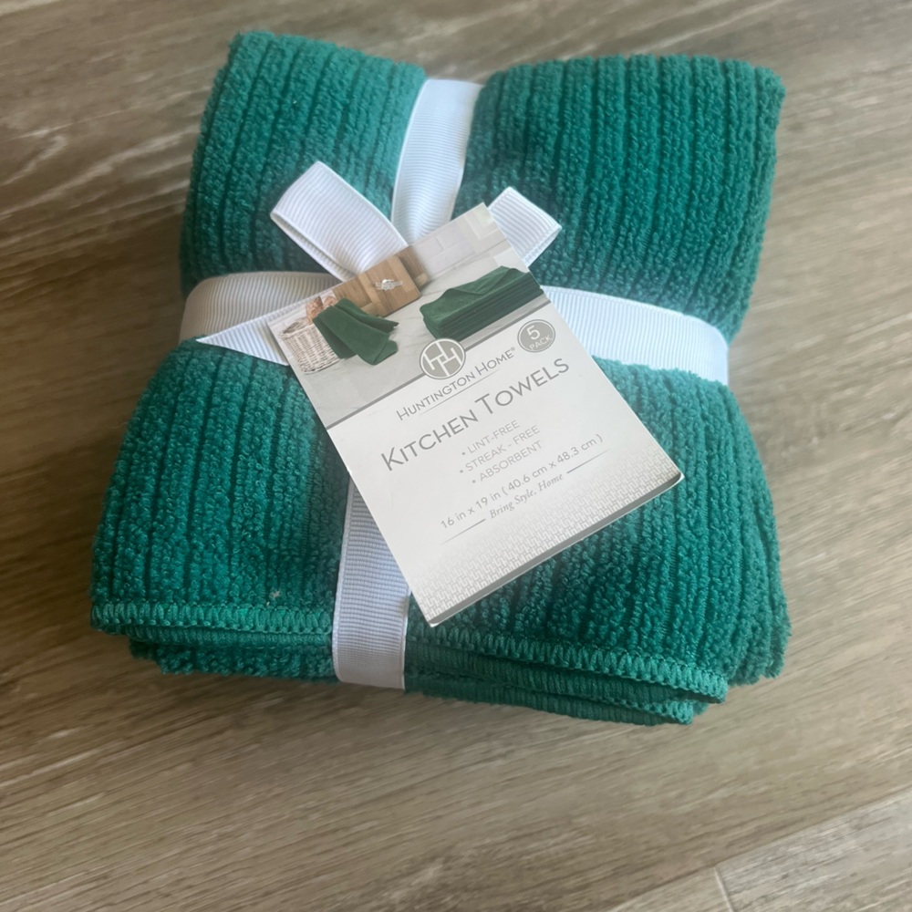 NWT Huntington Home Green Kitchen Towels - Set of 5